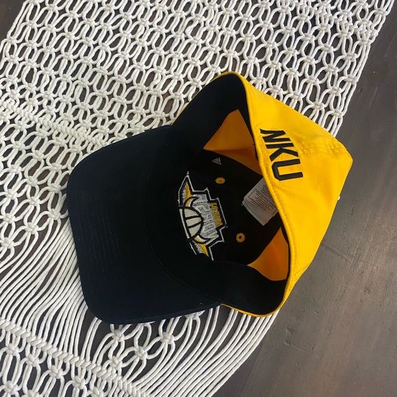 NWT Adidas Northern Kentucky University Norse fitted hat - Picture 2 of 4